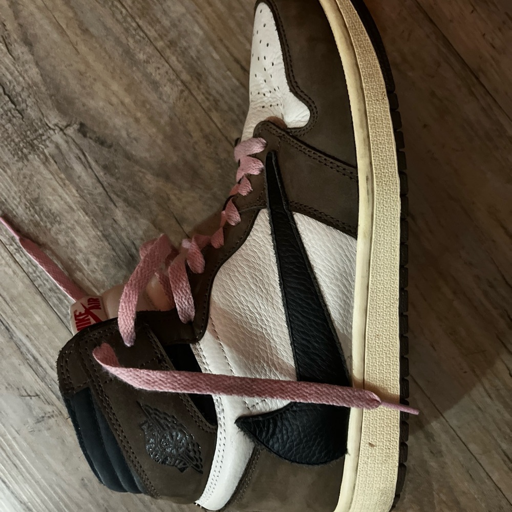 Travis Scott air Jordan 1 high top mocha